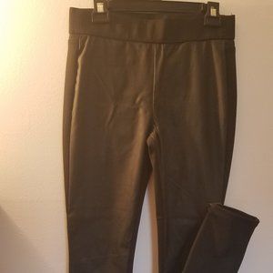 Bar III Faux Leather front legging pants!!